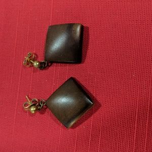 Wood earrings